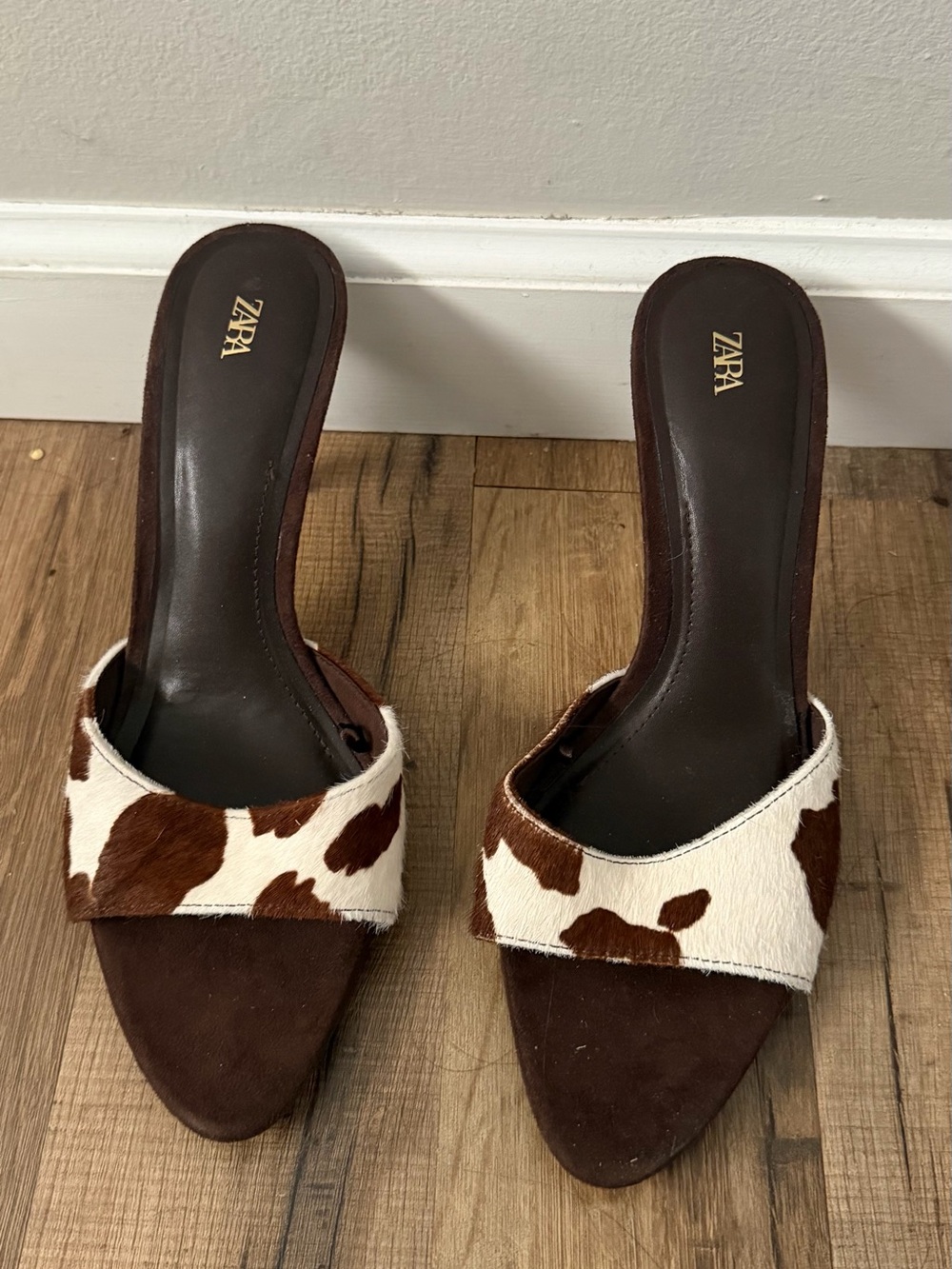 Zara Brown & White Cowprint Slide Mules
